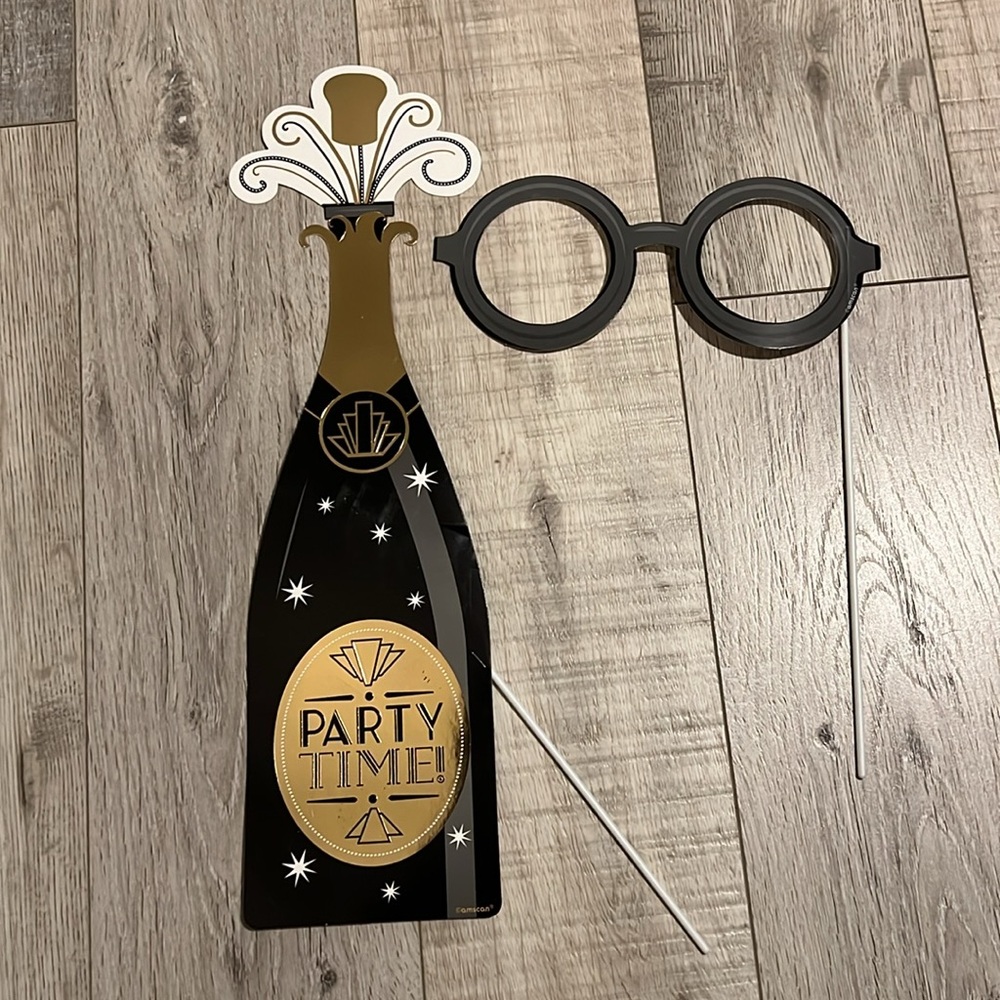 Party Photo Booth Props - Picture 5 of 11